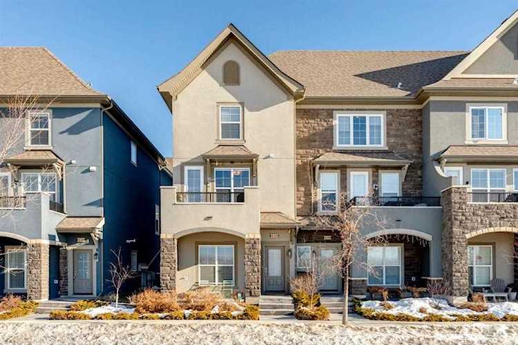 436 Quarry Way SE Calgary, AB T2C 5N4