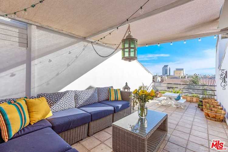 1120 Granville Avenue #305 Los Angeles, CA 90049