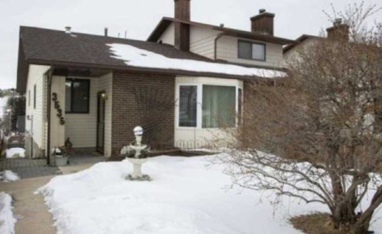 3535 49 St SW Calgary, AB T3E 6N8