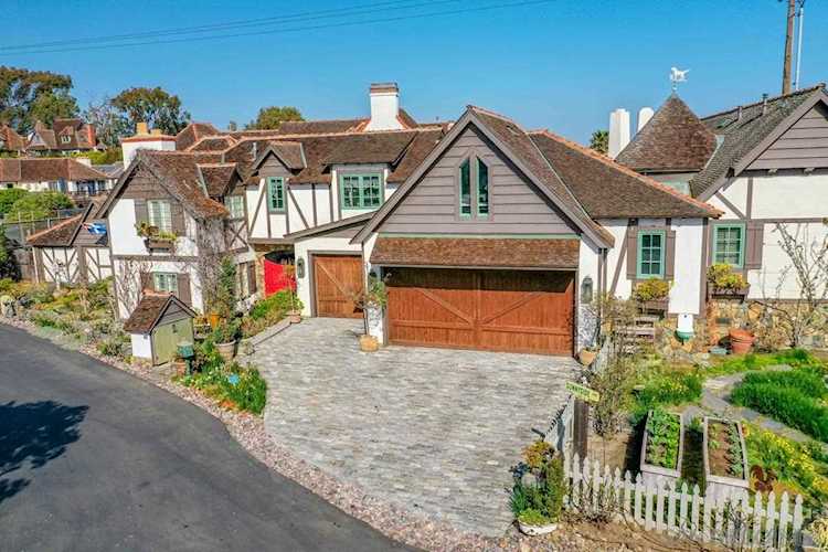 70 Saint Malo Bch Oceanside, CA 92054
