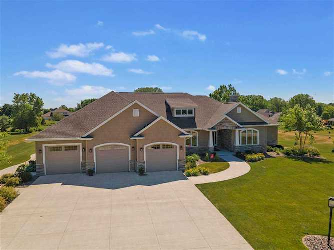 5928 Valentine Dr Winneconne, WI 54986