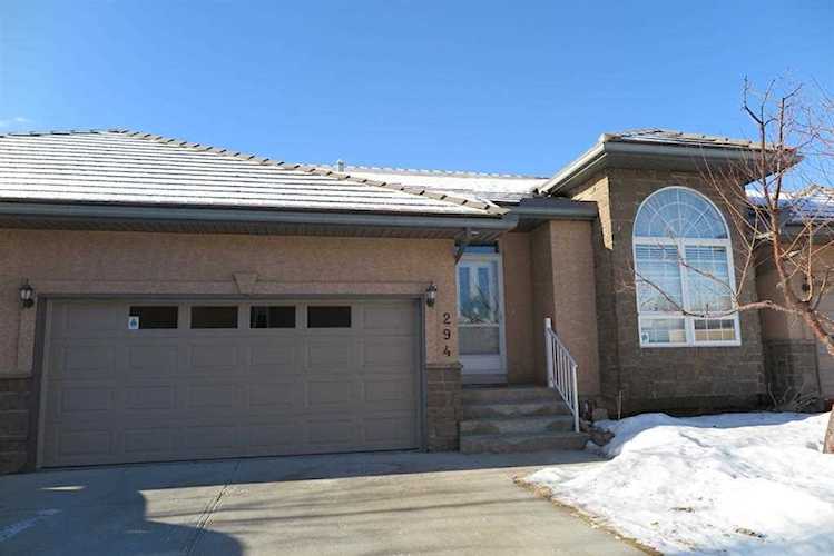 294 Shannon Estates Terrace SW Calgary, AB T2Y 4C5