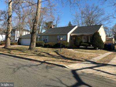 718 Read St Cinnaminson, NJ 08077