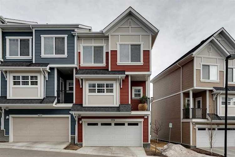 179 Nolancrest Common NW Calgary, AB T2E 8H9