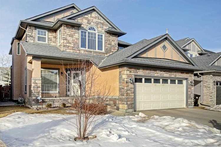 26 West Cedar Place SW Calgary, AB T3H 5T9