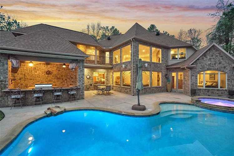 11018 Lake Windcrest Magnolia, TX 77354