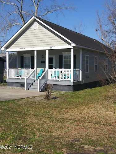 1213 Wooster Street Wilmington, NC 28401