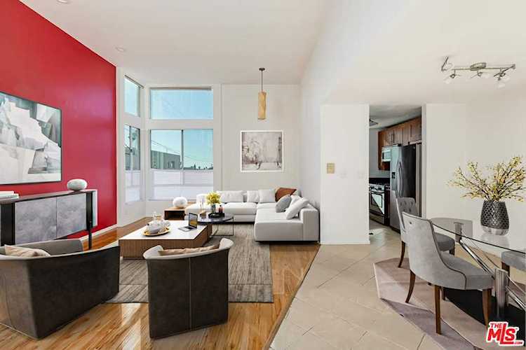 856 N Van Ness Avenue #8 Los Angeles, CA 90038