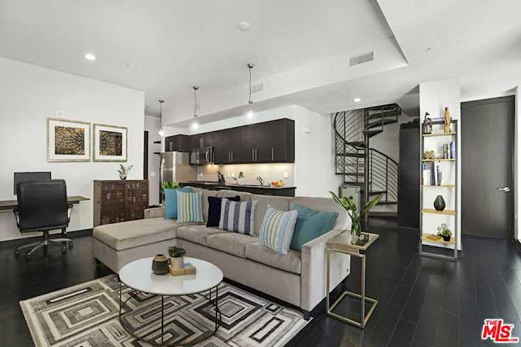 655 S Hope Street #808 Los Angeles, CA 90017