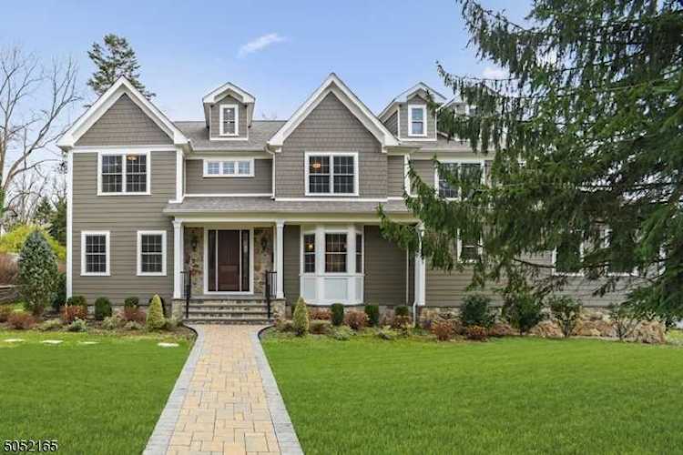 120 Wychwood Rd Westfield Town, NJ 07090