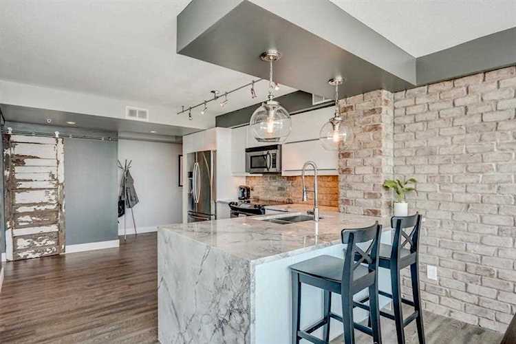 188 15 Ave SW #1807 Calgary, AB T2R 1S4