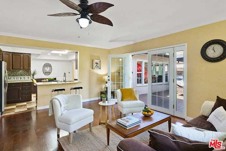 5711 W 74th Street Los Angeles, CA 90045