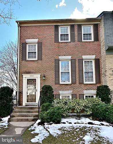 10401 Emerald Rock Dr Oakton, VA 22124 | MLS ® VAFX2000272 Photo 1