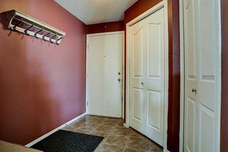 2000 Citadel Meadow Point NW #216 Calgary, AB T3G 5N5
