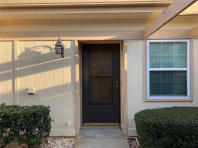 11122 Pembridge Ct #5 Port Richey, FL 34668