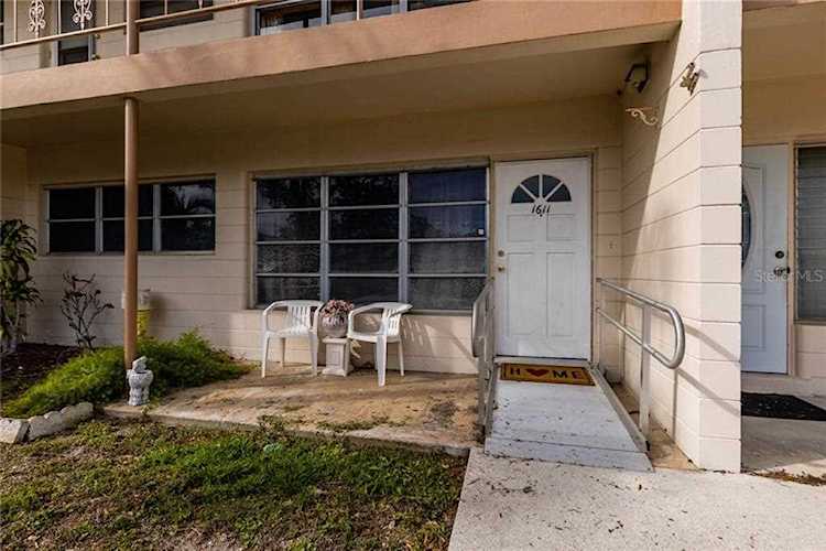 5861 42nd TERRACE N #1611 Kenneth City, FL 33709
