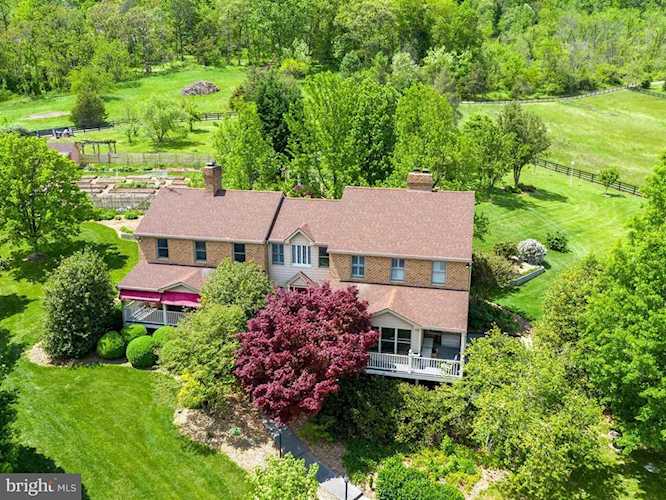 500 Singhass Rd Winchester, VA 22602 | MLS ® VAFV162406 Photo 1
