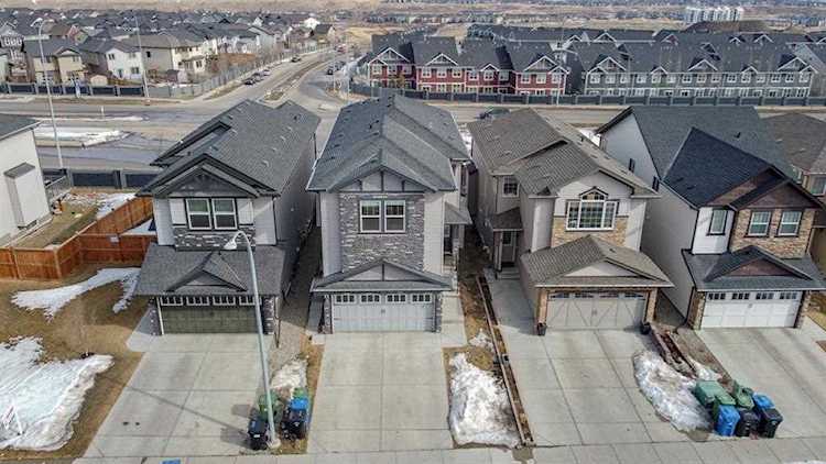 124 Nolanfield Way NW Calgary, AB T3R 0M8