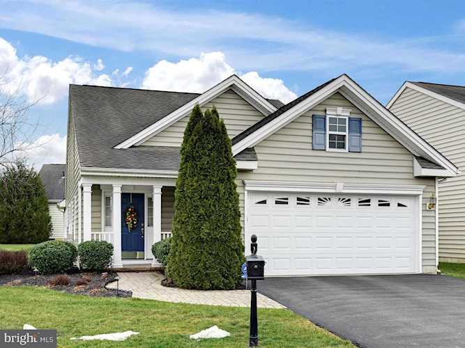 1587 Emerson Mount Joy, PA 17552