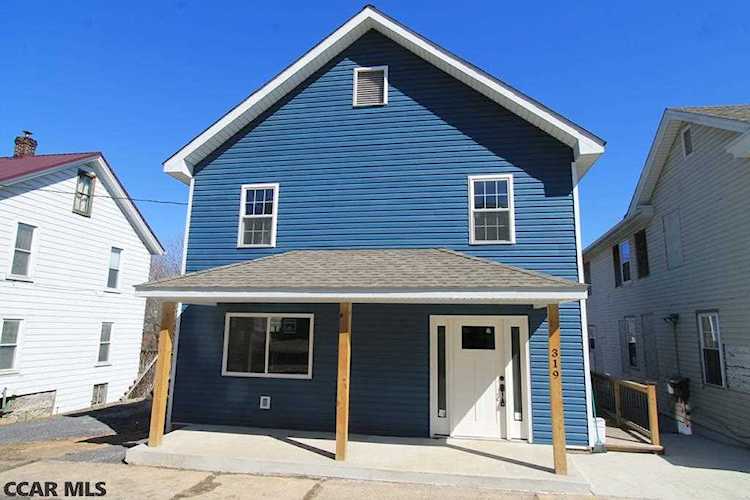 319 Locust Street Roaring Spring, PA 16673 | home for sale | KBB Photo 1