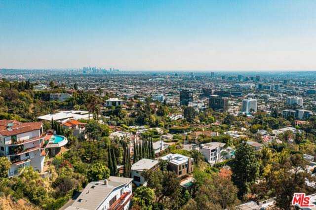 9443 Sierra Mar Place Los Angeles, CA 90069