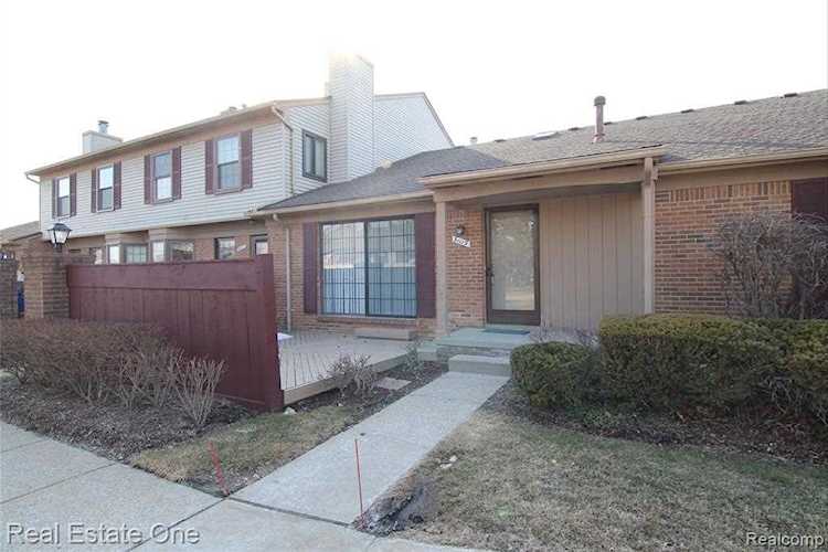 31119 Country Bluff Farmington Hills, MI 48331