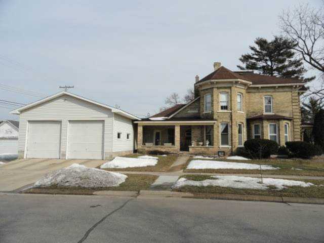 429 W Cook St Portage, WI 53901