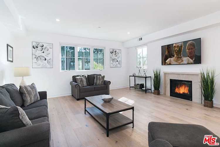 10605 Hortense Street Toluca Lake, CA 91602