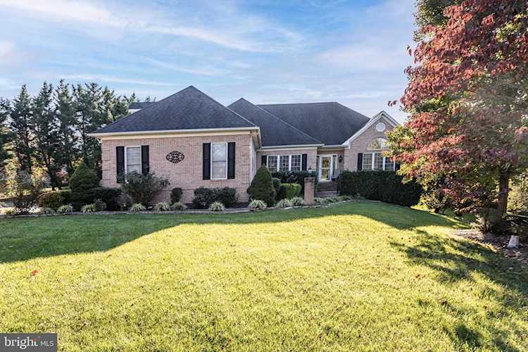 100 Crestleigh Dr Winchester, VA 22602