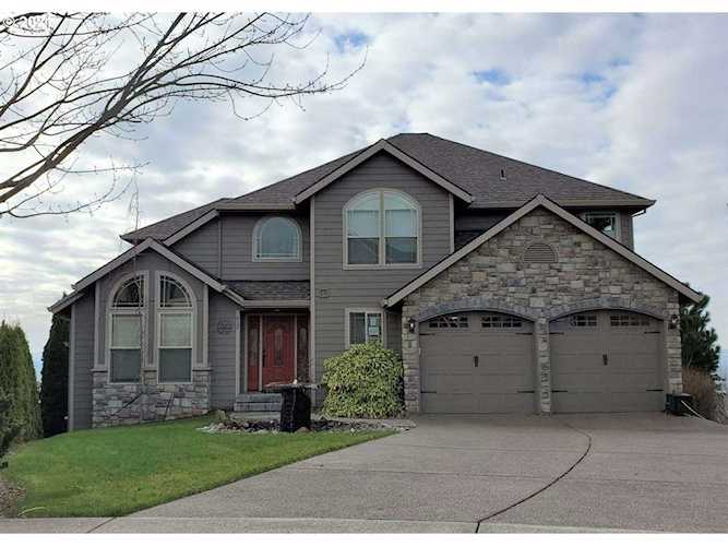 832 W Chestnut St Washougal, WA 98671