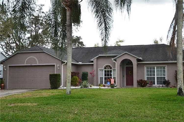 811 Briargrove Ave Davenport, FL 33837