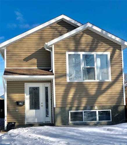 619 Queen St Regina, SK S4T 4A2