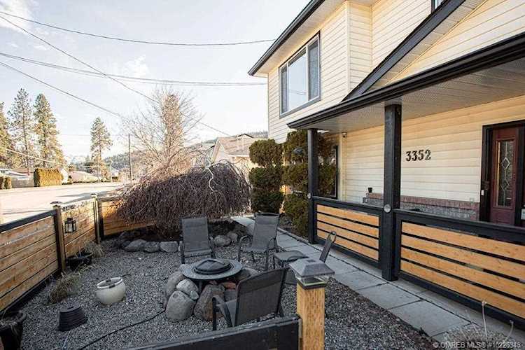 3352 Gates Road West Kelowna, BC V4T1B2