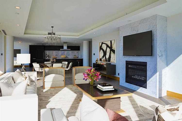 738 1 Ave SW #411 Calgary, AB T2P 5G8