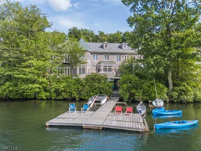 20 Lake End Rd Rockaway Twp., NJ 07435