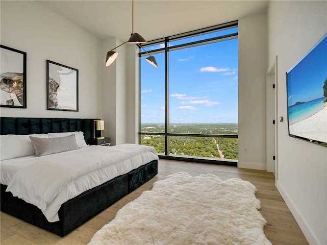 70 Rainey ST #3203 Austin, TX 78701