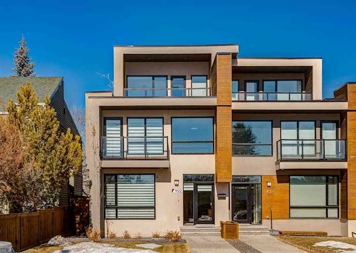 1922 22 Ave NW Calgary, AB T3M 1R7