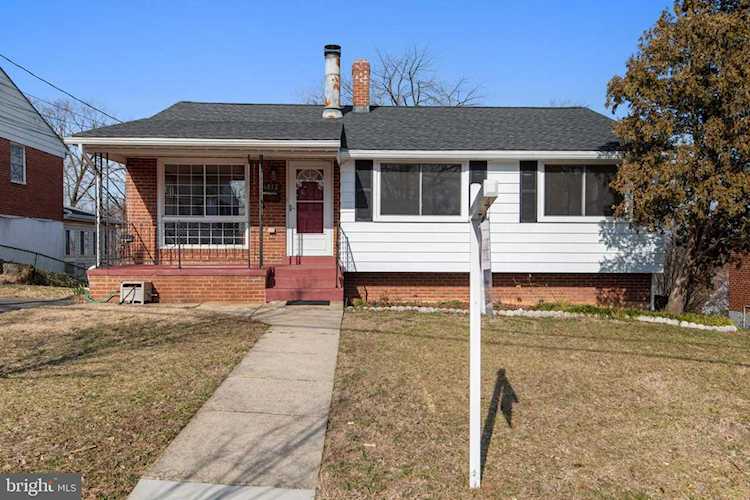 6812 Beacon Place Riverdale, MD 20737 | MLS ® MDPG595600 Photo 1