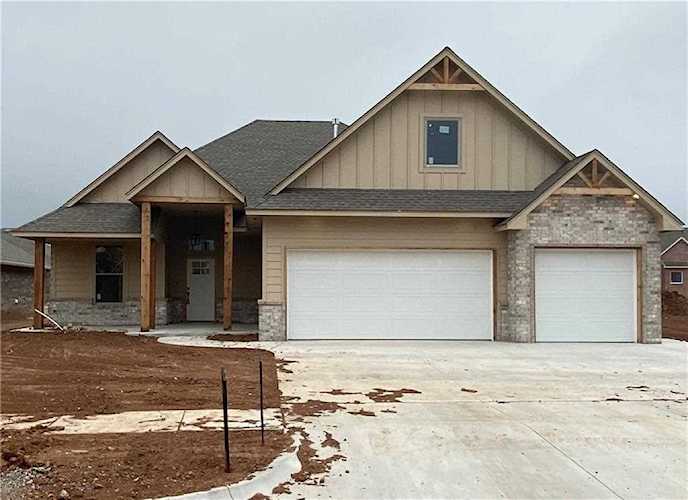 11037 NW 20th St Yukon, OK 73099