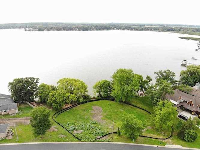 1711 Shoreline Boulevard Prior Lake, MN 55379