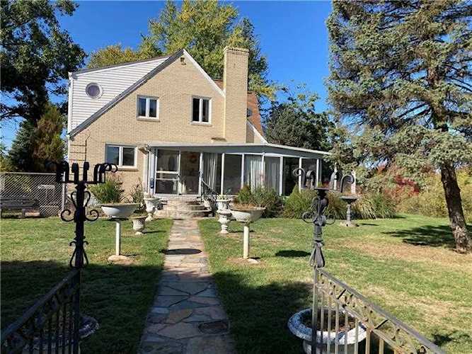 1 Sipe Coraopolis, PA 15108