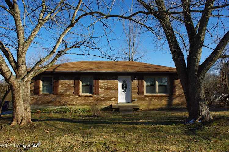 6822 Village Green Blvd Pewee Valley, KY 40056