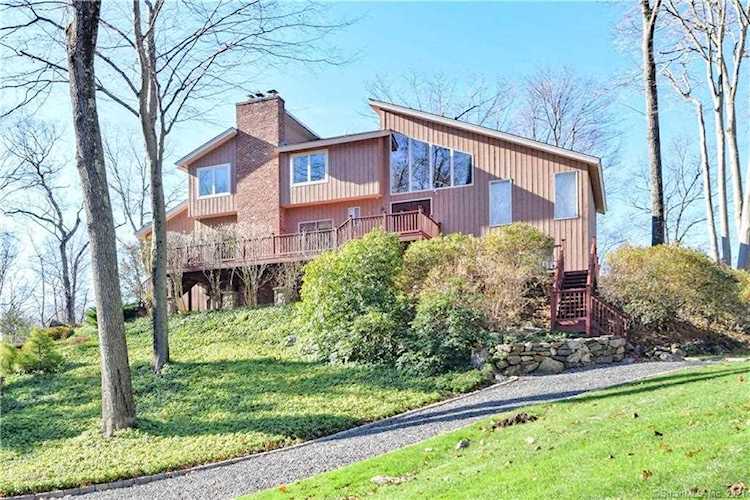 121 Blackberry Drive Stamford, CT 06903 | MLS 170355482 Photo 1