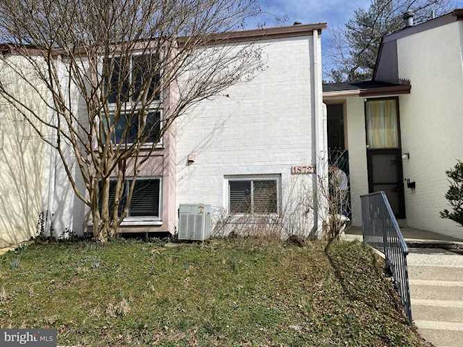 18727 Walkers Choice Rd Montgomery Village, MD 20886