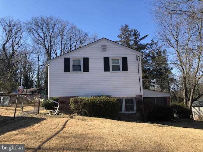 5708 66th Ave Riverdale, MD 20737
