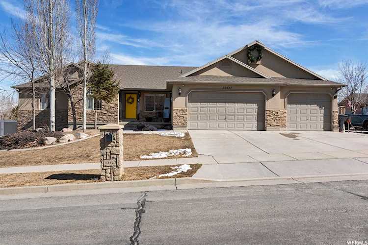 13927 S W Copper Peak Cir Herriman, UT 84096