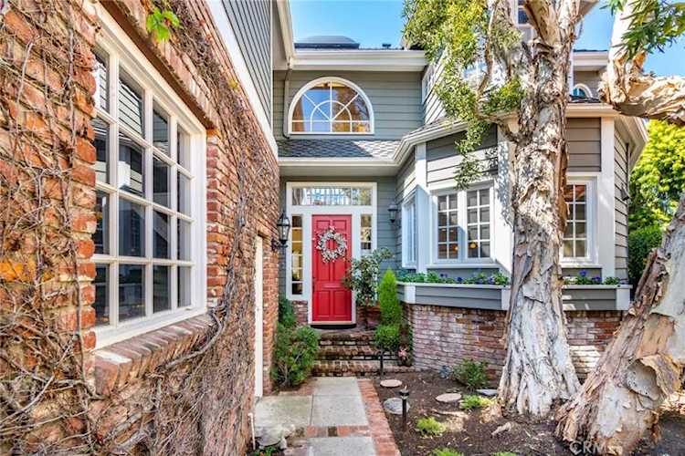 121 Geneva Walk Long Beach, CA 90803