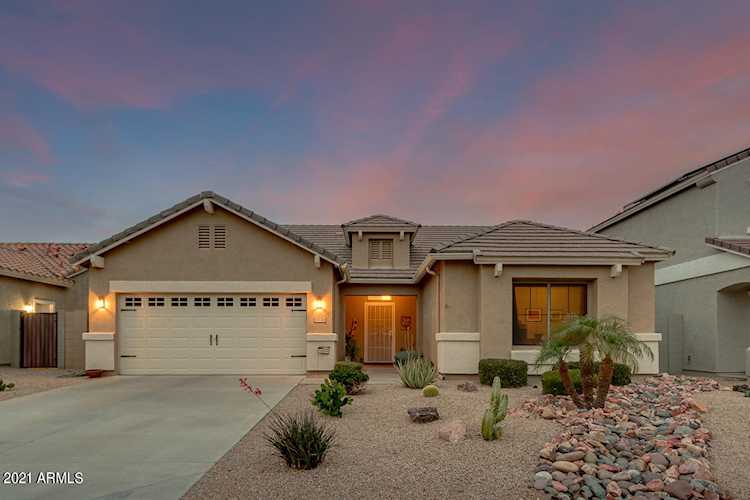 17724 W Port Royale Lane Surprise, AZ 85388 | MLS® 6207404 Photo 1