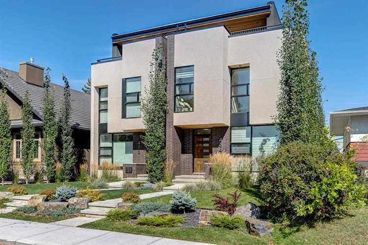 434 51 Ave SW Calgary, AB T2V 0A1