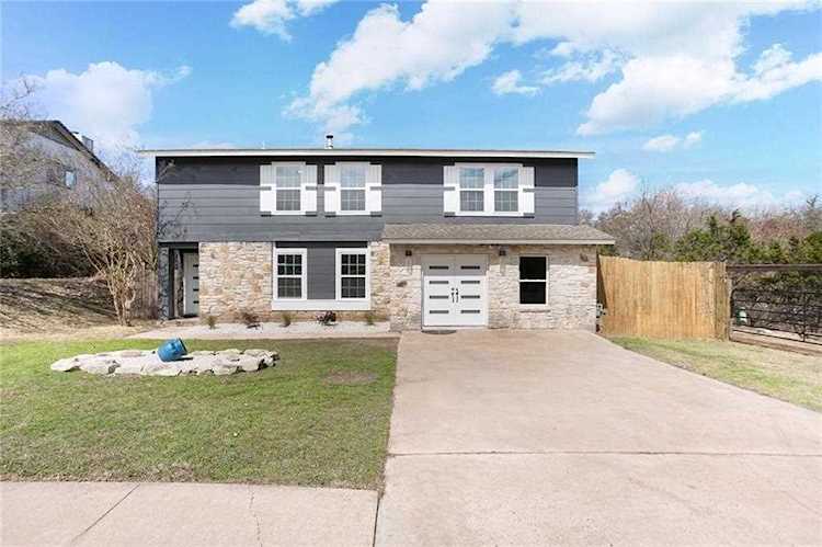 8202 Burnt CIR Austin, TX 78736